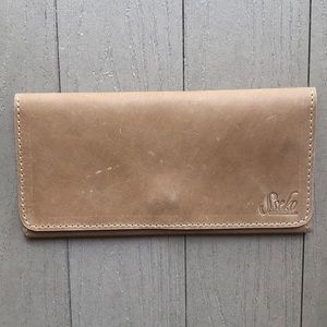 ⭐️Never Been Used Sseko Classic Wallet⭐️